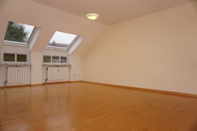 4-Zimmer-Wohnung mit Dachstudio in Pasing Nähe Stadtpark