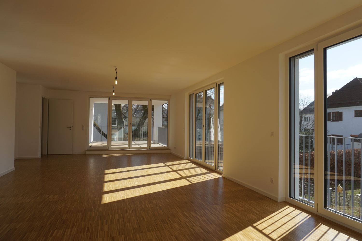 Moderner Neubau: 4-Zimmer-Premium-Wohnung mit großer Loggia/Balkon in ...